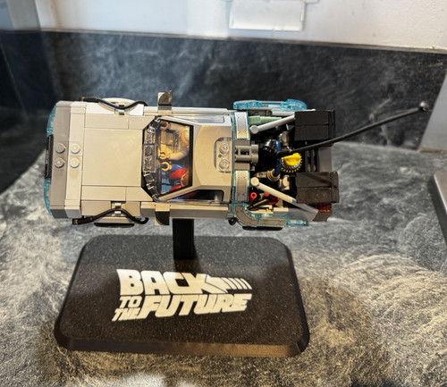 Lego back the future - back, to