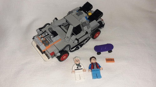 Lego back the future - back,